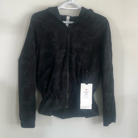 Lululemon Pack it up Jacket - Picture 1 of 6